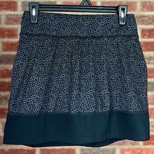 COLUMBIA Whispering Lakes Athletic Knit Skort in Black